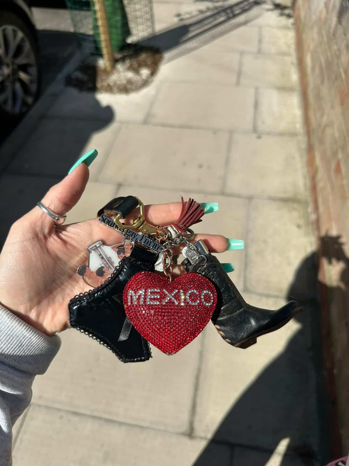 DIRTY NELLY KEYRING